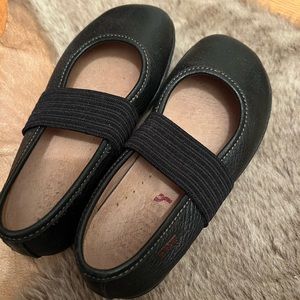 Camper Ballet inspired shoe in black with flexible elastic band